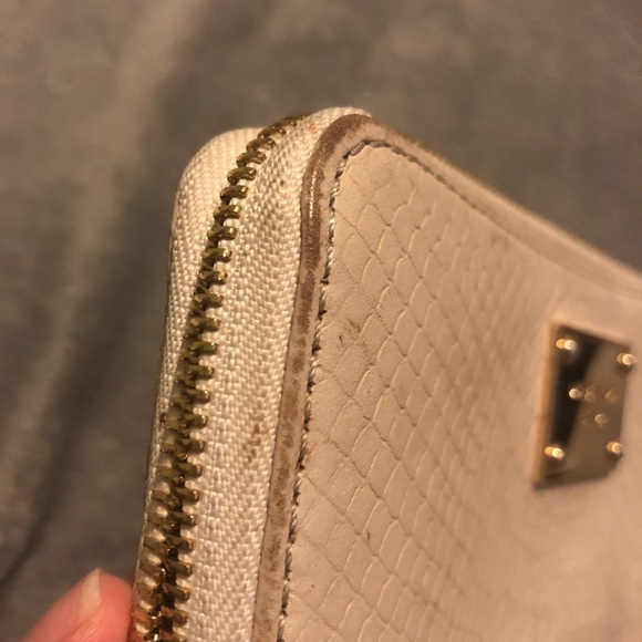 Michael Kors Wallet - Picture 3 of 6